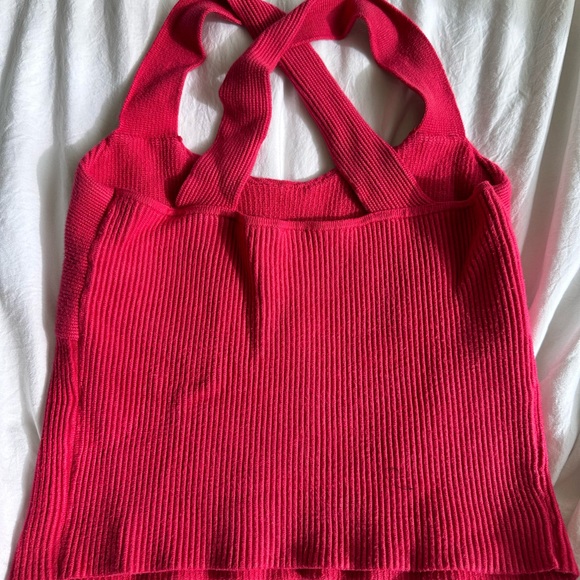 Abercrombie and Fetch pink top, please view picture for more. Sizing is M. - Picture 2 of 5
